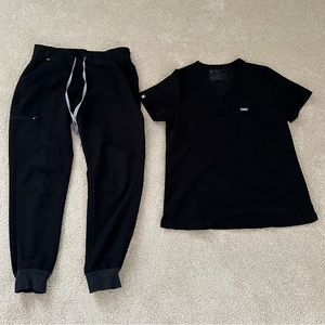 Women’s Figs Scrub Set Black Size M